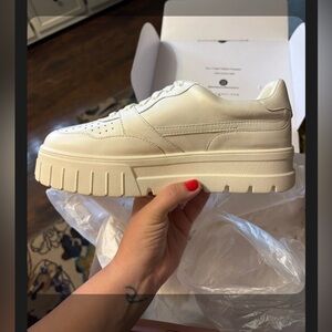 Lisa Vicky 9 Women’s - White Sheep Nappa Platform Tennie Shoes